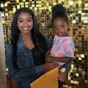 Meet your Posher, Kayla